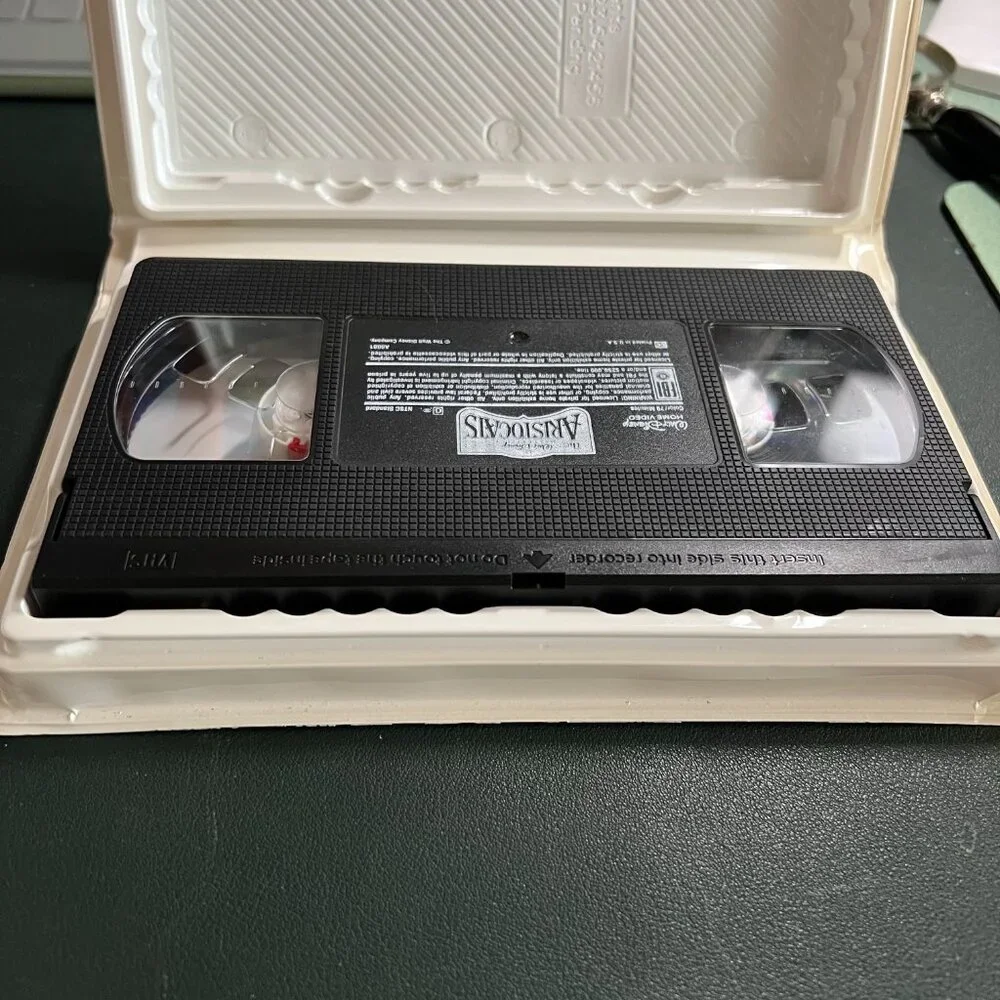 A Walt Disney Masterpiece VHS – The Aristocats – #2529-1 First Pressing